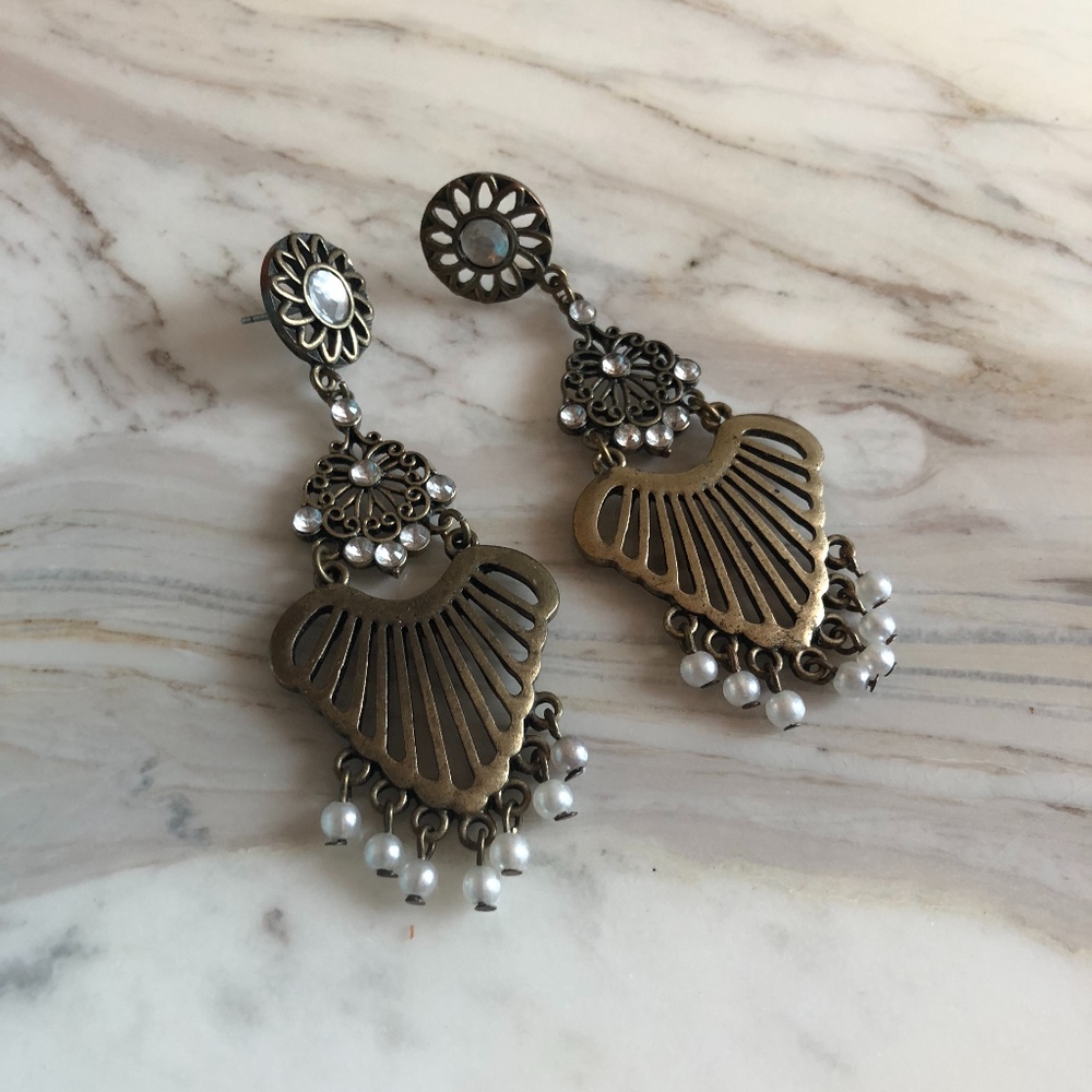 Vintage gold and pearl earrings